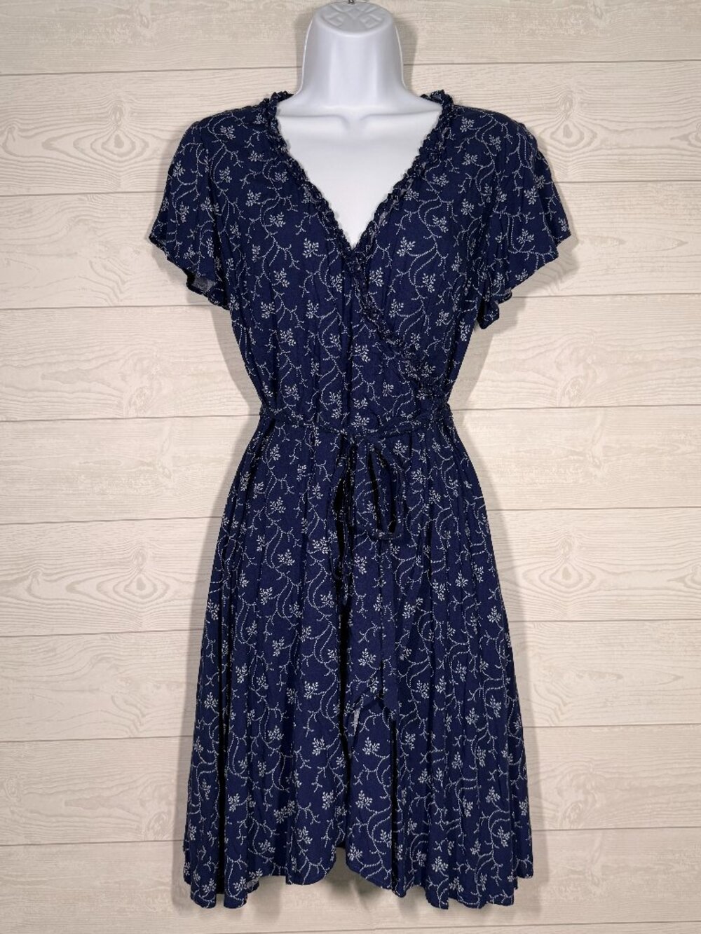 LOFT Petite Navy Floral Wrap Dress Size 6P Ruffle Sleeve Tie Waist